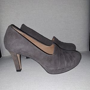 Clarks Pumps